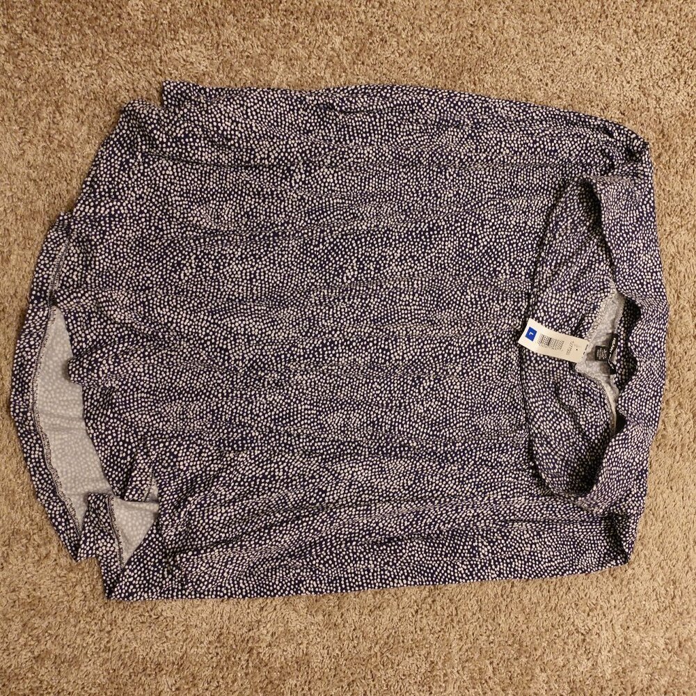 NWT woman's skirt from Hilary Radley. Size L.